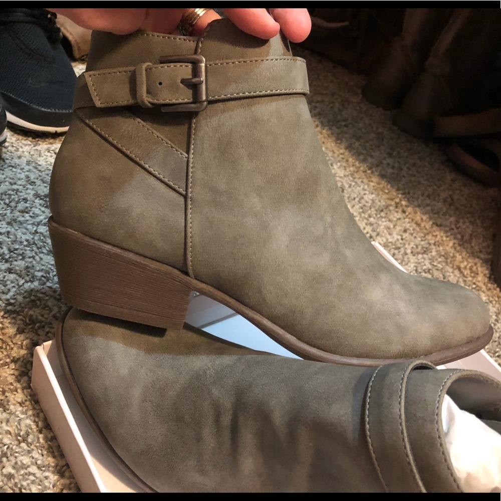 Voss grey booties.  Size 8